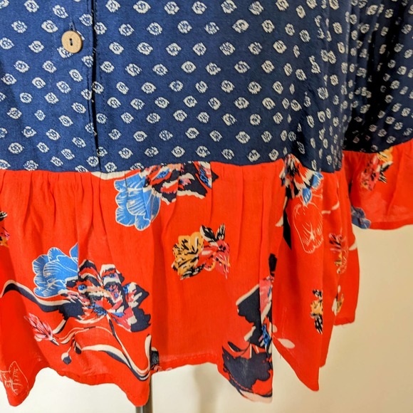 Grand & Greene Blue/Red Mixed Print Loose Fit Cropped Blouse Size Large - Picture 4 of 9